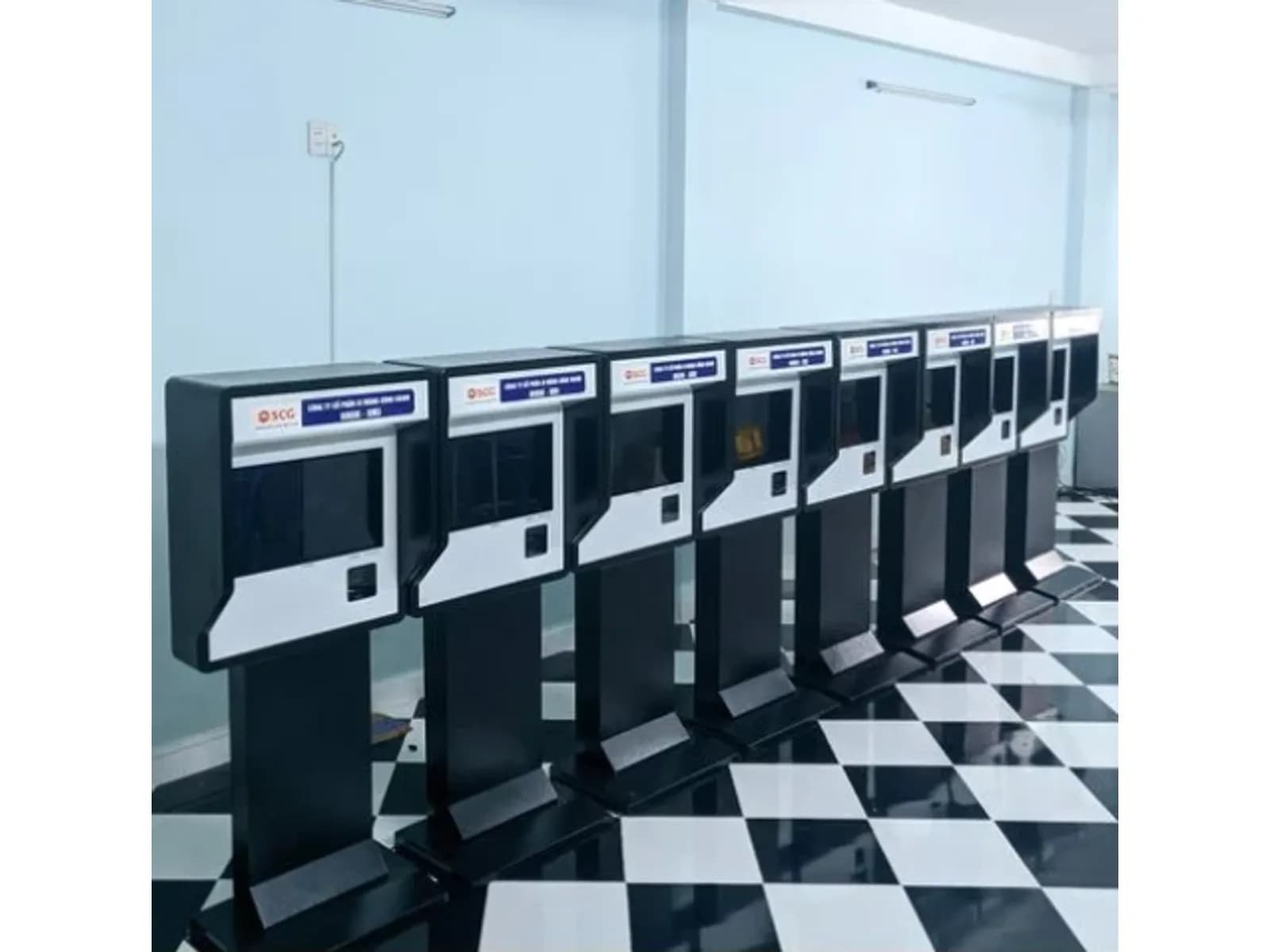 KIOSK Công nghiệp ComQ Q-KIOSK 22PKK (Series) - Góc 6