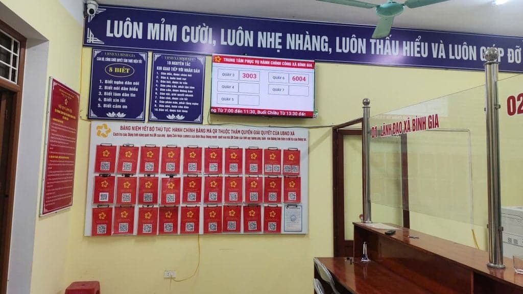 Xã Bình Gia Lạng Sơn Triển Khai Hệ Thống QMS Kiosk Từ ComQ, Nâng Cao Trải Nghiệm Người Dân - hình ảnh 1