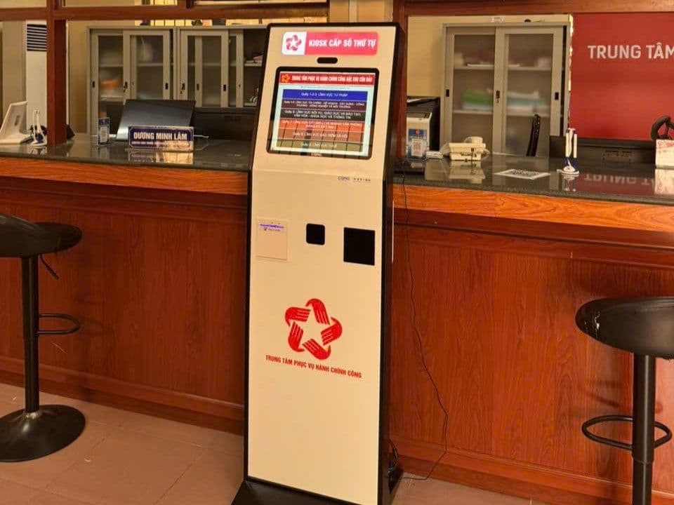 Hành Chính Công Côn Đảo Hiện Đại Hoá Quy Trình Tiếp Nhận Hỗ Trợ Thủ Tục Người Dân - hình ảnh 2