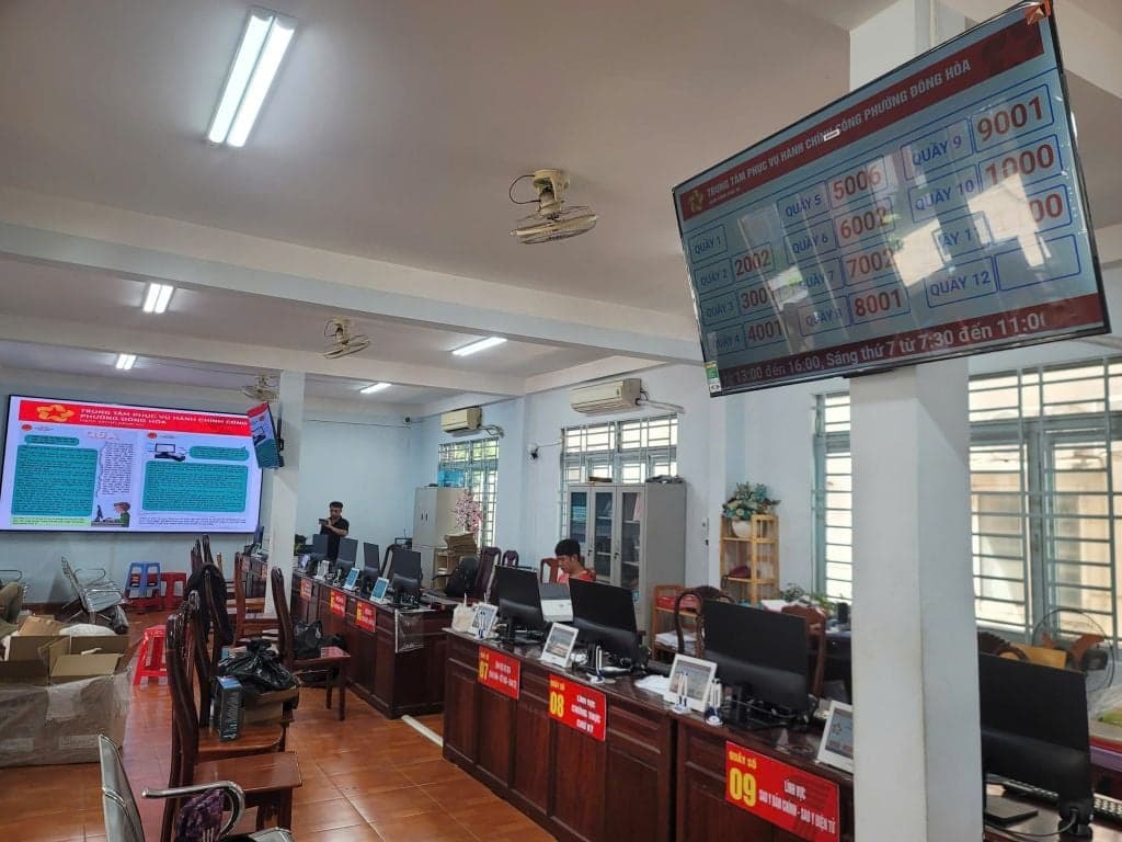 Phường Đông Hoà cải cách toàn diện quy trình đón tiếp người dân - hình ảnh 1